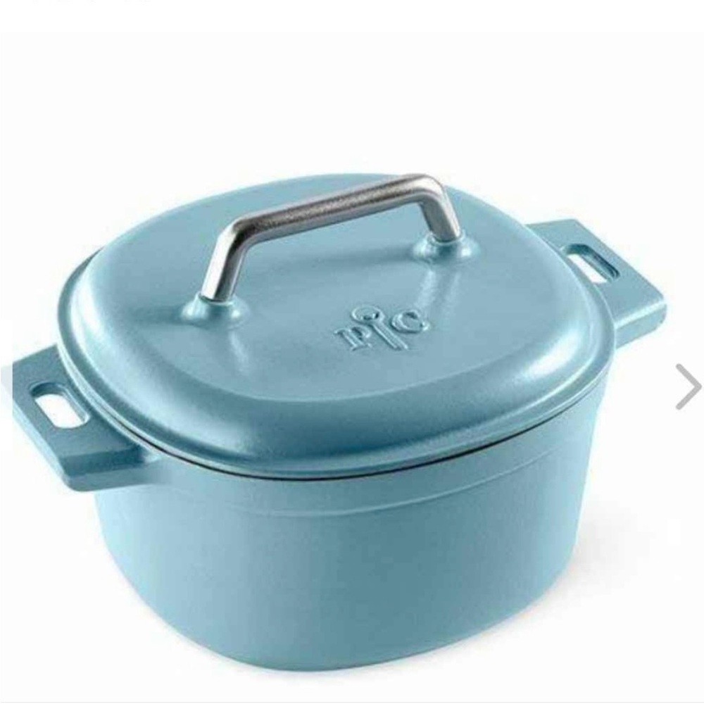 Pampered Chef Sky Blue Enameled Cast Iron